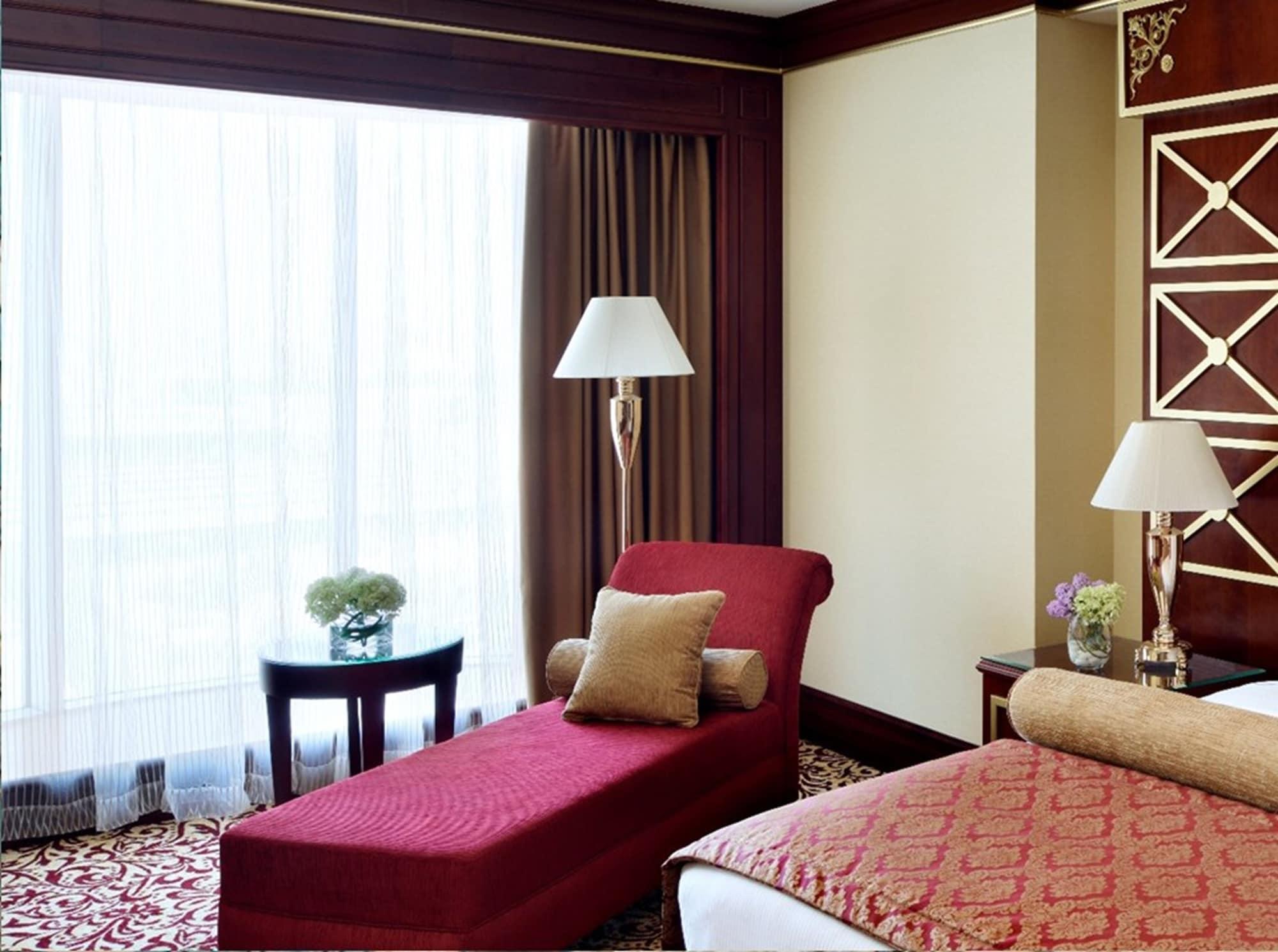 Moevenpick Hotel City Star Yidda Exterior foto A room at the hotel