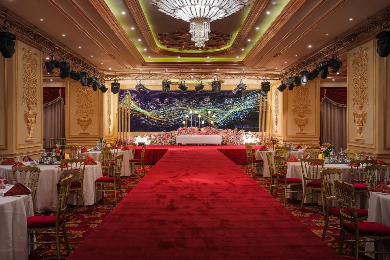 Moevenpick Hotel City Star Yidda Exterior foto The ballroom of the hotel