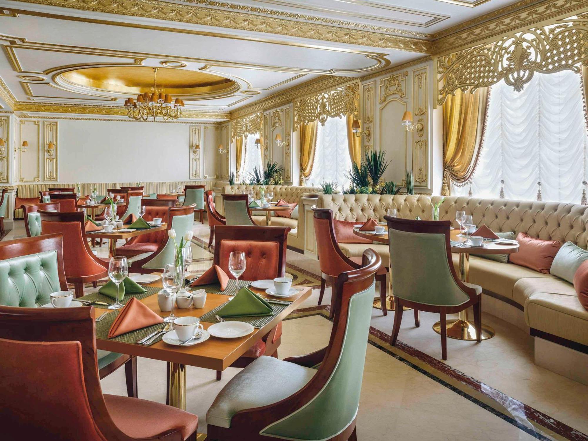 Moevenpick Hotel City Star Yidda Exterior foto Restaurant