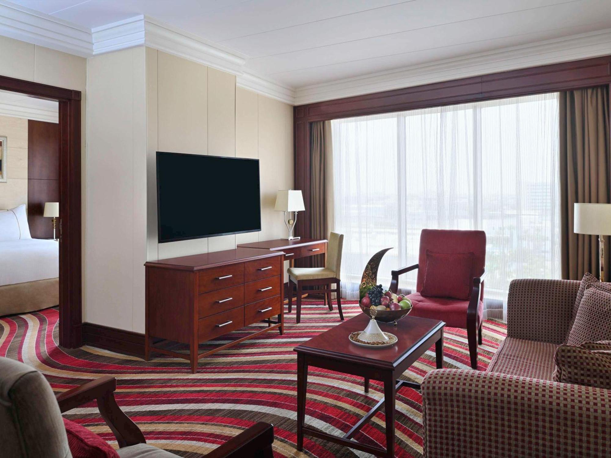 Moevenpick Hotel City Star Yidda Exterior foto A suite at the hotel